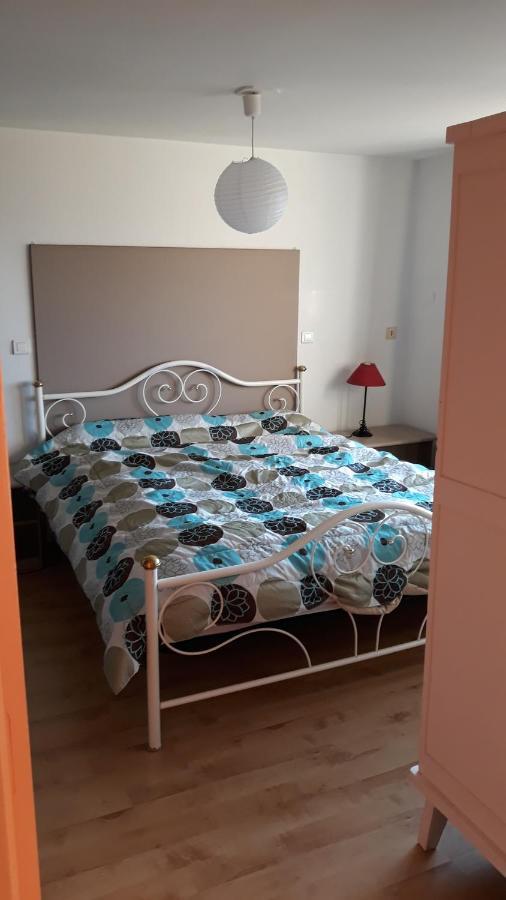 Апартаменты F2 Exterieur Lit King Size Brives-Charensac Экстерьер фото