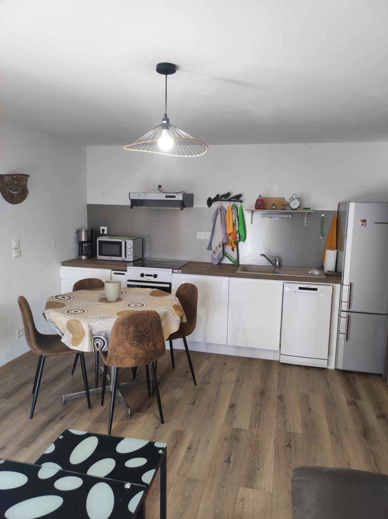 Апартаменты F2 Exterieur Lit King Size Brives-Charensac Экстерьер фото